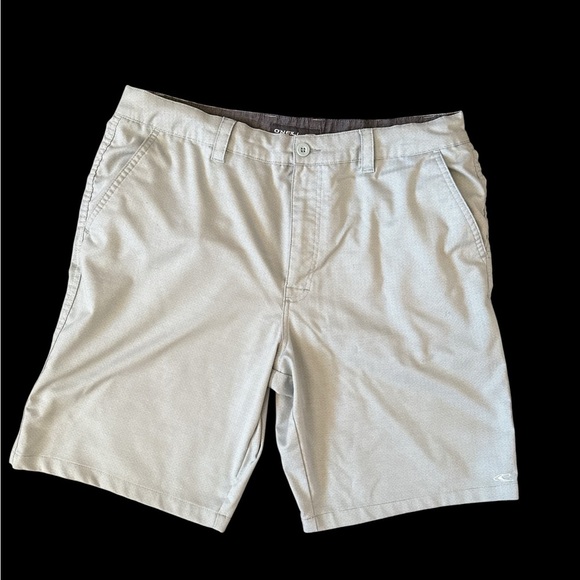 O’Neill Men’s Hybrid/Chino Shorts – Size 38 – Light Green - Picture 1 of 5